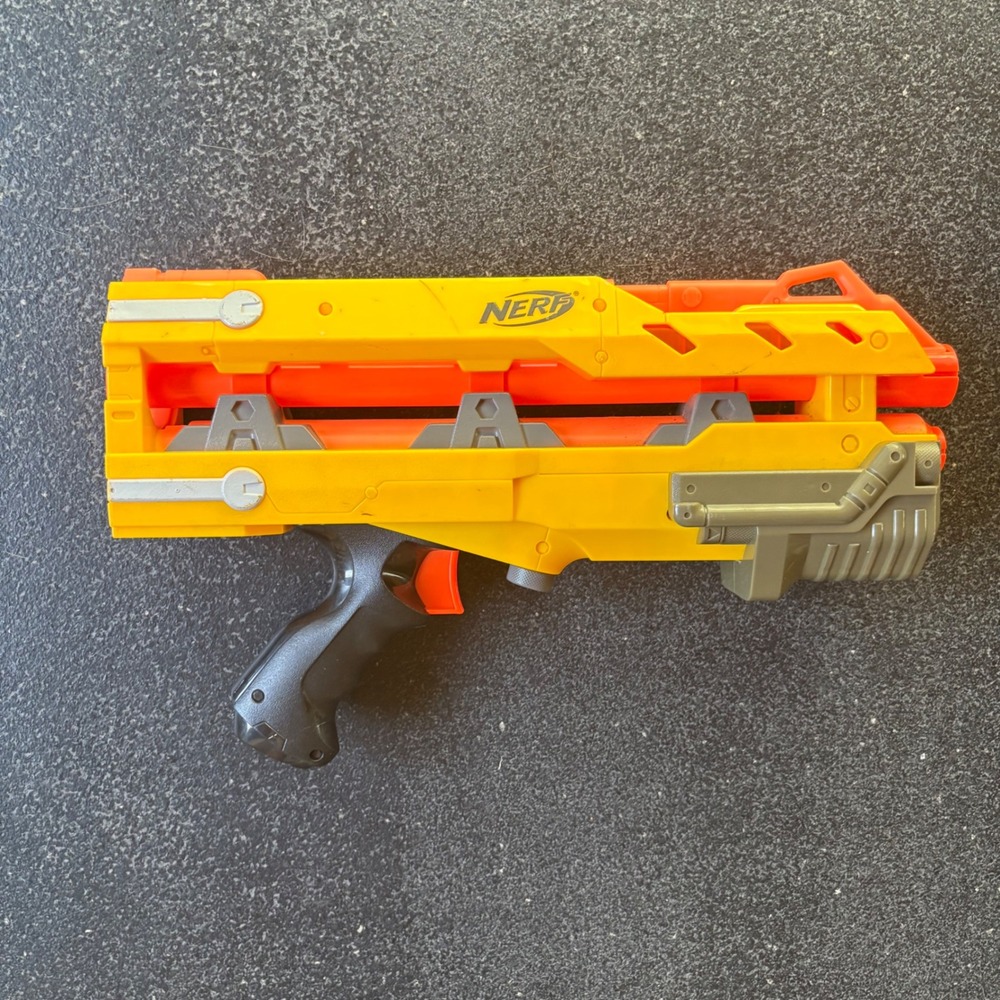 Nerf N Strike Barricade RV 10 Yellow Orange Toy Blaster Gun Kids